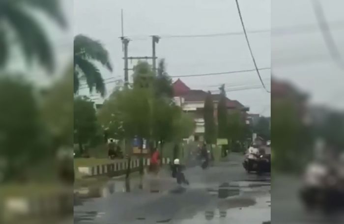Pelaku Begal di Depan Swalayan Sumenep ditembak Mati Polisi Pelaku Begal di Depan Swalayan Sumenep ditembak Mati Polisi