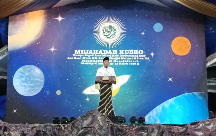 Minta Dukungan Asian Games, Menpora Hadiri Mujahadah Kubro di Kediri Minta Dukungan Asian Games, Menpora Hadiri Mujahadah Kubro di Kediri