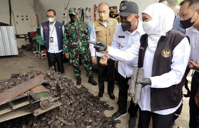 Hari Internasional Tanpa Sampah, Khofifah Ajak Galakkan Lagi Bank Sampah dan 3R