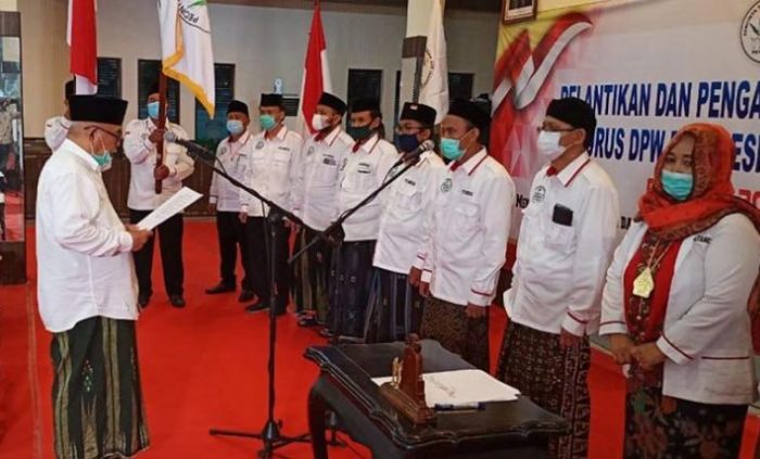 Lantik Pengurus DPW Petanesia, Kiai Asep Mengakui Masih Ada Riak-riak Tak Mau NKRI Lantik Pengurus DPW Petanesia, Kiai Asep Mengakui Masih Ada Riak-riak Tak Mau NKRI