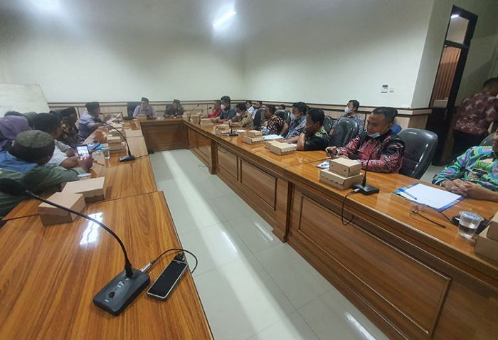 Tanahnya Diserobot Pemkab, Warga Alas Kandang Probolinggo Wadul Dewan