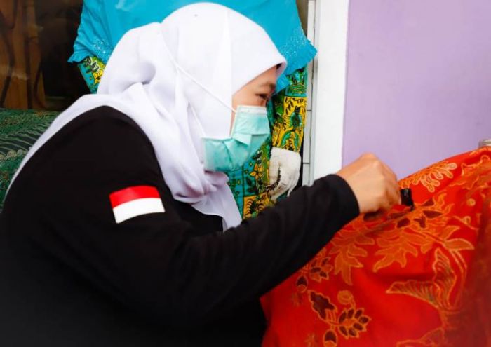 Ajak Milenial Kenalkan Batik Jatim, Gubernur Khofifah Minta Jadi Bagian Gaya Hidup Ajak Milenial Kenalkan Batik Jatim, Gubernur Khofifah Minta Jadi Bagian Gaya Hidup