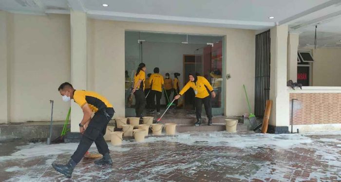 Gedung Lama Rusak, Mapolsek Tegalsari Pindah ke Kantor Bawaslu Jatim Gedung Lama Rusak, Mapolsek Tegalsari Pindah ke Kantor Bawaslu Jatim