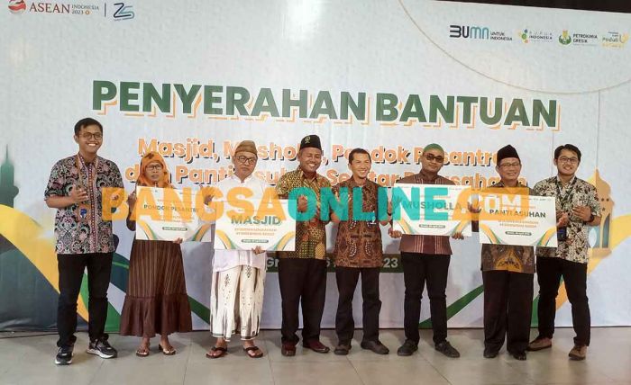 Ramadhan 2023, Petrokimia Gresik Beri Bantuan untuk Pengurus Tempat Ibadah, Ponpes dan Panti Asuhan Ramadhan 2023, Petrokimia Gresik Beri Bantuan untuk Pengurus Tempat Ibadah, Ponpes dan Panti Asuhan