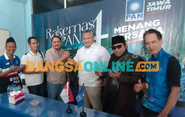 Silahturahmi ke Sejumlah Partai, Bakal Calon Wakil Bupati Kediri ini Disarankan Pertajam Komunikasi Silahturahmi ke Sejumlah Partai, Bakal Calon Wakil Bupati Kediri ini Disarankan Pertajam Komunikasi