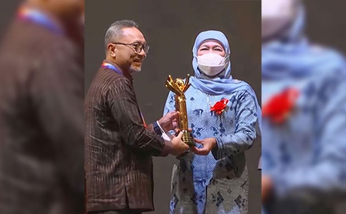 Raih Penghargaan Primaniyarta, Gubernur Khofifah Berterima Kasih kepada Seluruh Eksportir di Jatim Raih Penghargaan Primaniyarta, Gubernur Khofifah Berterima Kasih kepada Seluruh Eksportir di Jatim