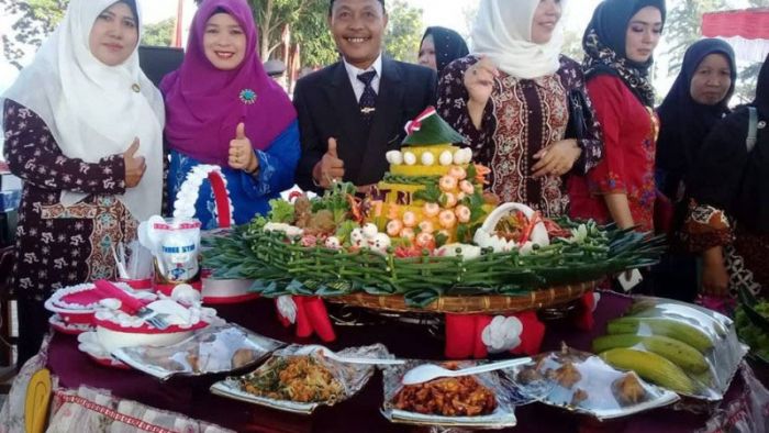 4 Makanan Khas yang Biasa Dihidangkan saat 17 Agustus 4 Makanan Khas yang Biasa Dihidangkan saat 17 Agustus