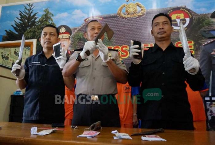 Enam Pelaku Begal Bersenjata Kapak di Jombang Dibekuk Polres Enam Pelaku Begal Bersenjata Kapak di Jombang Dibekuk Polres