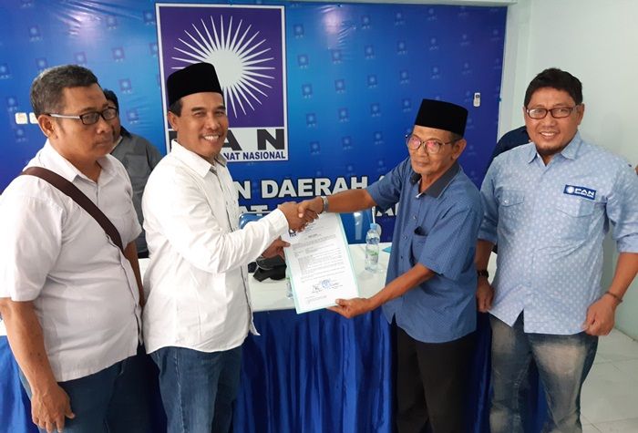 Resmi Mendaftar ke PAN Sidoarjo, Haris Ditugasi Cari Parpol Koalisi Resmi Mendaftar ke PAN Sidoarjo, Haris Ditugasi Cari Parpol Koalisi