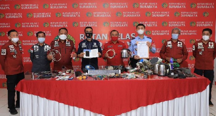 130 Petugas Gabungan Geledah 3 Blok Hunian Rutan Medaeng 130 Petugas Gabungan Geledah 3 Blok Hunian Rutan Medaeng
