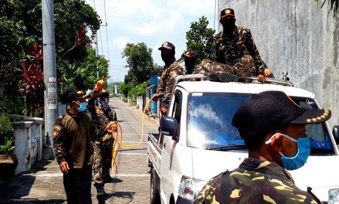 GP Ansor, Pemuda Muhammadiyah, dan LDII Gelar Baksos Penyemprotan Disinfektan GP Ansor, Pemuda Muhammadiyah, dan LDII Gelar Baksos Penyemprotan Disinfektan