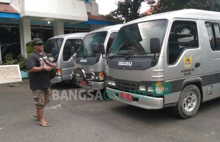 Tiga Mobil Elf Sekwan Akhirnya Kembali Tiga Mobil Elf Sekwan Akhirnya Kembali