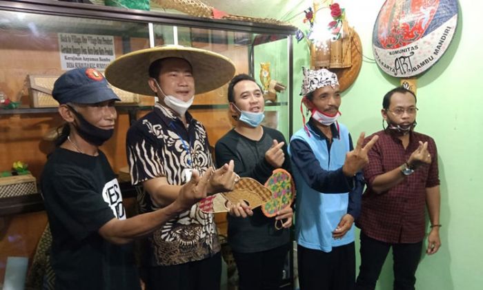 Kunjungi Perajin Anyaman Bambu, Cabup Yuhronur Disambati Modal dan Bahan Baku Kunjungi Perajin Anyaman Bambu, Cabup Yuhronur Disambati Modal dan Bahan Baku
