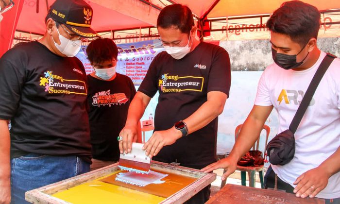 Launching Rumah Inspirasi, Bupati Yuhronur Dorong Pemuda Lamongan Ekspresikan Ide Launching Rumah Inspirasi, Bupati Yuhronur Dorong Pemuda Lamongan Ekspresikan Ide