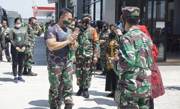 Kunker ke Kodam V/Brawijaya, Kasad Jenderal Andika Singgahi Rest Area Tol Ngawi Kunker ke Kodam V/Brawijaya, Kasad Jenderal Andika Singgahi Rest Area Tol Ngawi