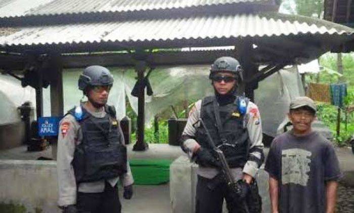 Dua Teroris Dibekuk di Makam Keramat Malang, Seminggu Bertapa Tanpa Makan