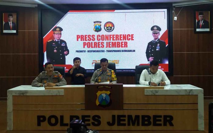 Polres Jember Ungkap Kasus Pencurian Mobil saat Malam Natal Polres Jember Ungkap Kasus Pencurian Mobil saat Malam Natal