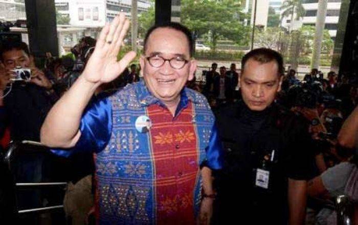 Kesal Dikritik, Ruhut: Ibas Kayak Tukang Parkir, Muncul Petisi Pemecatan di Internal Demokrat Kesal Dikritik, Ruhut: Ibas Kayak Tukang Parkir, Muncul Petisi Pemecatan di Internal Demokrat