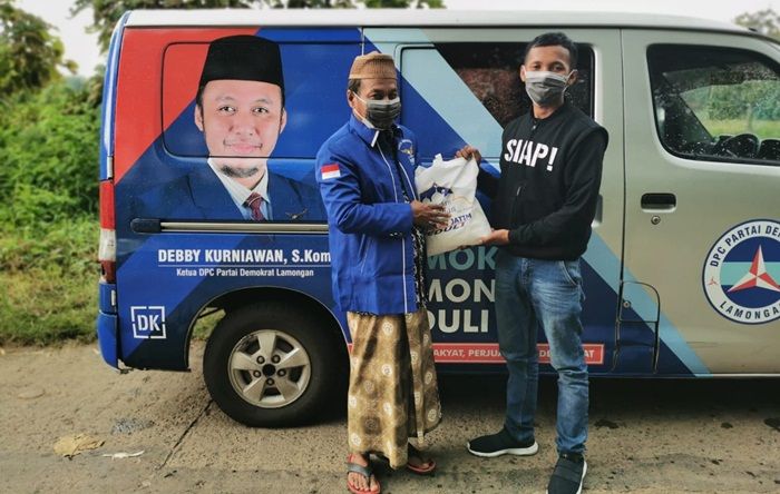 Partai Demokrat Lamongan Sebar 1.000 Paket Sembako di 27 Kecamatan Partai Demokrat Lamongan Sebar 1.000 Paket Sembako di 27 Kecamatan