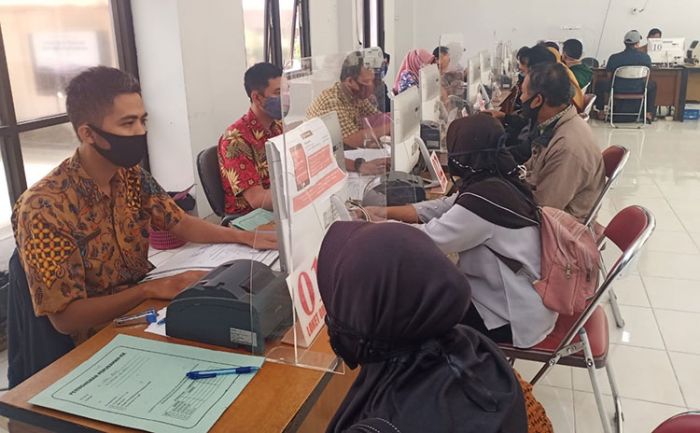 Mulai 1 Oktober, Dispendukcapil Kediri Jemput Bola Perekaman E-KTP Mulai 1 Oktober, Dispendukcapil Kediri Jemput Bola Perekaman E-KTP