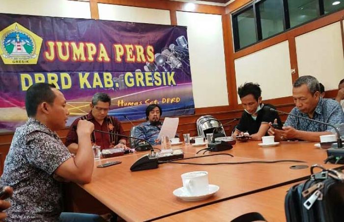 DPRD Gresik Akui Tak Punya Data Pembanding dalam Penentuan Target PAD DPRD Gresik Akui Tak Punya Data Pembanding dalam Penentuan Target PAD