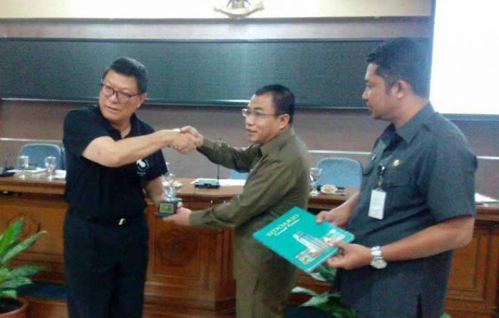 DPRD Sidoarjo Godok Perda HIV/AIDS, Warga Bakal Diwajibkan Lapor Jika Tahu Ada Orang Terinfeksi DPRD Sidoarjo Godok Perda HIV/AIDS, Warga Bakal Diwajibkan Lapor Jika Tahu Ada Orang Terinfeksi