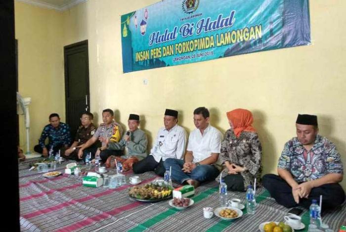 PWI Gelar Halal Bihalal bersama Forkopimda Lamongan PWI Gelar Halal Bihalal bersama Forkopimda Lamongan