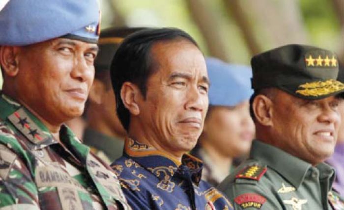 PDIP Sebut Tiga Menteri Bakal Digusur, Jokowi Bantah Ada Reshuffle Jilid III PDIP Sebut Tiga Menteri Bakal Digusur, Jokowi Bantah Ada Reshuffle Jilid III