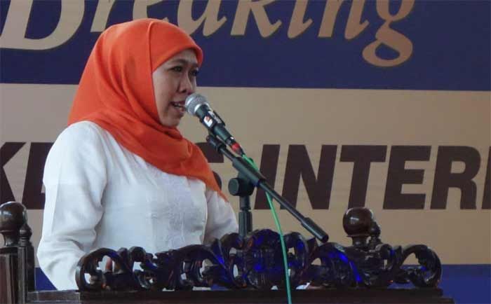 Khofifah Tegaskan tak akan Masuk Tim Pemenangan Jokowi-Ma Khofifah Tegaskan tak akan Masuk Tim Pemenangan Jokowi-Ma