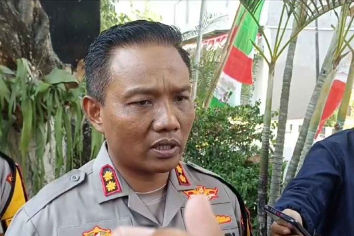 Kapolres Tuban Tindak Tegas Oknum Anggota yang Langgar SOP saat Pengamanan Demo PMII Kapolres Tuban Tindak Tegas Oknum Anggota yang Langgar SOP saat Pengamanan Demo PMII