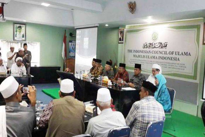 Terbukti Lakukan Penistaan Agama, MUI: Tindak Tegas Ahok, Muhammadiyah Tolak Kunjungan Terbukti Lakukan Penistaan Agama, MUI: Tindak Tegas Ahok, Muhammadiyah Tolak Kunjungan