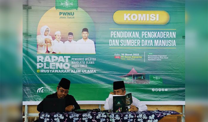Musyawarah Alim Ulama PWNU Jatim di Tuban Telurkan Poin-Poin Penting Musyawarah Alim Ulama PWNU Jatim di Tuban Telurkan Poin-Poin Penting