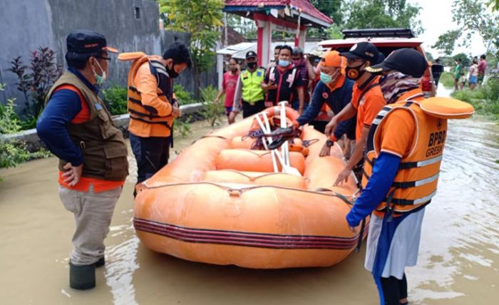 Kali Lamong Meluap, Ribuan Rumah dan Ratusan Hektare Sawah di Kecamatan Benjeng Terendam Kali Lamong Meluap, Ribuan Rumah dan Ratusan Hektare Sawah di Kecamatan Benjeng Terendam