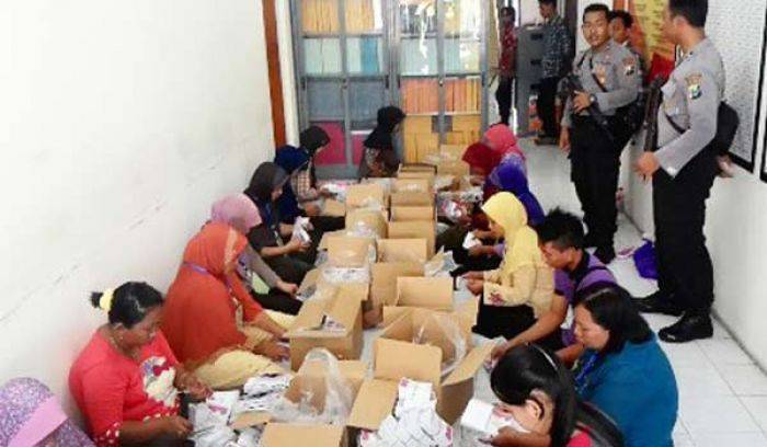 Sudah Datang, Surat Suara Pilbup Lamongan Langsung Disortir