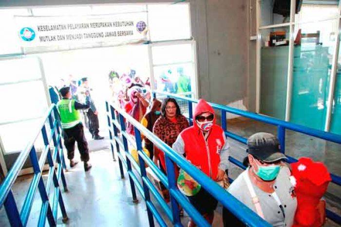 61 Wanita Harapan Jatim Dipulangkan dari Papua 61 Wanita Harapan Jatim Dipulangkan dari Papua