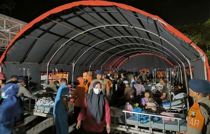 Tangani Gempa, Pj Gubernur Jatim Dirikan Tenda Darurat di RS Unair, Kirim TRC ke Bawean