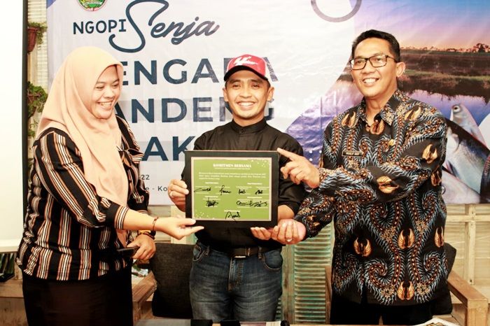 Ngopi Senja, Mas Adi: Budi Daya Bandeng Jelak Salah Satu Pengungkit Ekonomi Masyarakat Kota Pasuruan Ngopi Senja, Mas Adi: Budi Daya Bandeng Jelak Salah Satu Pengungkit Ekonomi Masyarakat Kota Pasuruan