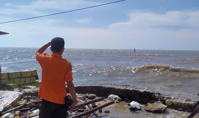 Gelombang Tinggi, BMKG Tuban Minta Nelayan Waspada saat Melaut