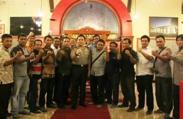Kapolrestabes Surabaya Pastikan Besok Tidak Ada Demo dari Sopir Taksi Online Kapolrestabes Surabaya Pastikan Besok Tidak Ada Demo dari Sopir Taksi Online