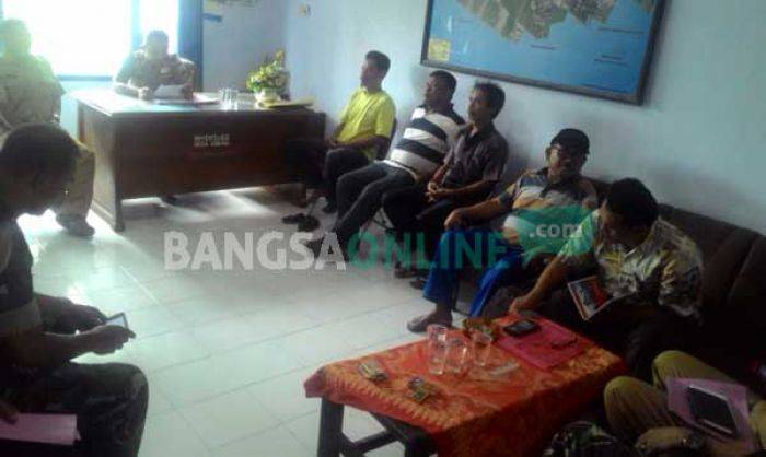 Terkait Tower Telkomsel di Desa Gurah Kediri, Warga Bersikukuh Minta Tower Dibongkar