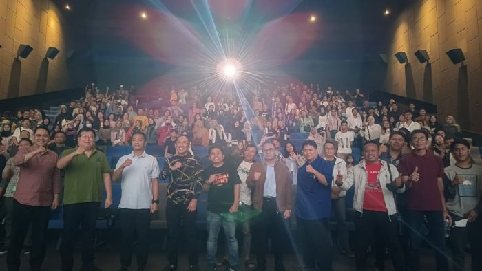 Kabar Terdepan dan TAM Group Gelar Nonton Bareng Film Sekawan Limo di Kota Mojokerto Kabar Terdepan dan TAM Group Gelar Nonton Bareng Film Sekawan Limo di Kota Mojokerto