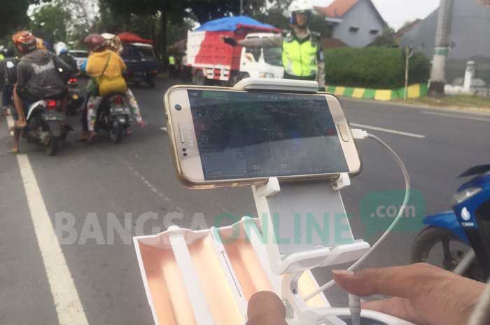 Pantau Lewat Drone, Polisi Jombang Tindak Pelanggar Lalin