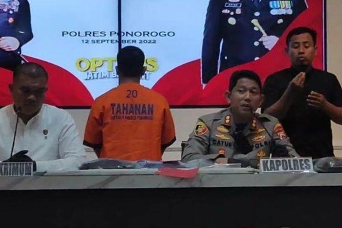 Gara-gara Pasak Tenda, Begini Kronologi Penganiayaan Santri Pondok Gontor Hingga Meninggal Gara-gara Pasak Tenda, Begini Kronologi Penganiayaan Santri Pondok Gontor Hingga Meninggal