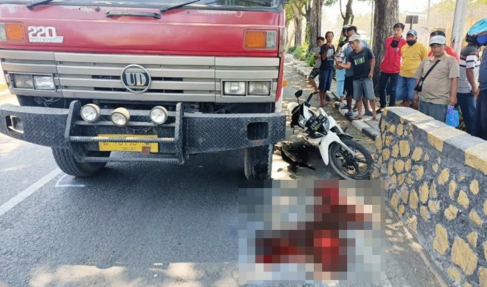 Tergelincir Bibir Aspal, Pemotor Tewas Dilindas Truk Kontainer di Gedangan Sidoarjo Tergelincir Bibir Aspal, Pemotor Tewas Dilindas Truk Kontainer di Gedangan Sidoarjo