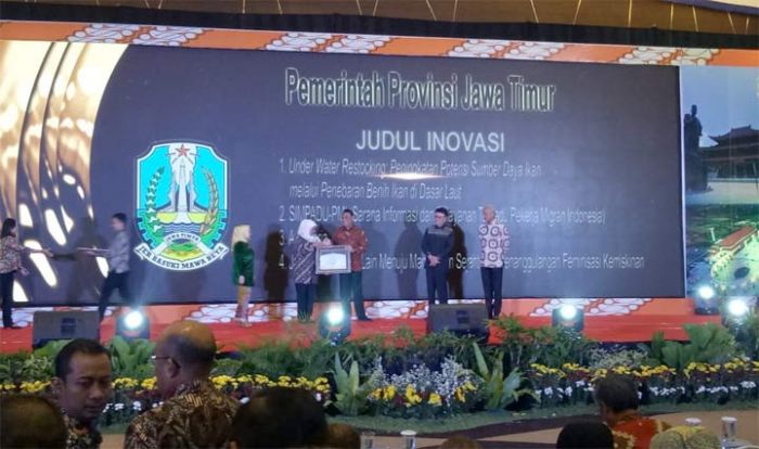 Pemprov Jawa Timur Terima Penghargaan Peserta UNPSA dari MenPAN RB Pemprov Jawa Timur Terima Penghargaan Peserta UNPSA dari MenPAN RB