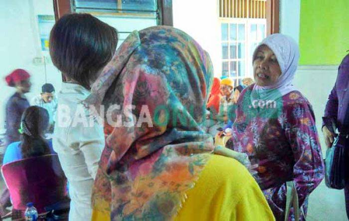 Cabup Haryanti kembali Gelar Pengobatan Gratis di Grogol Cabup Haryanti kembali Gelar Pengobatan Gratis di Grogol