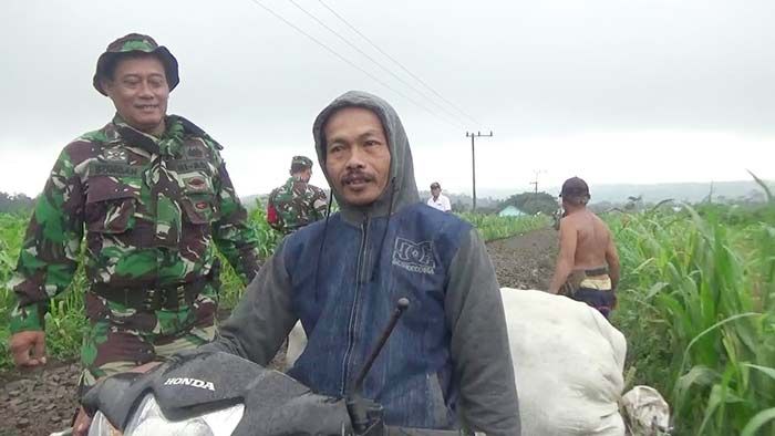 Petani di Jember Nikmati Pembangunan Jalan Hasil Program TMMD ke-104