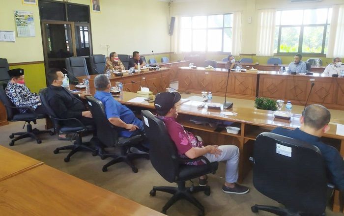 Gagal Panen Akibat Kesulitan Air, Petani Wilayut Sukodono Wadul ke DPRD Sidoarjo Gagal Panen Akibat Kesulitan Air, Petani Wilayut Sukodono Wadul ke DPRD Sidoarjo