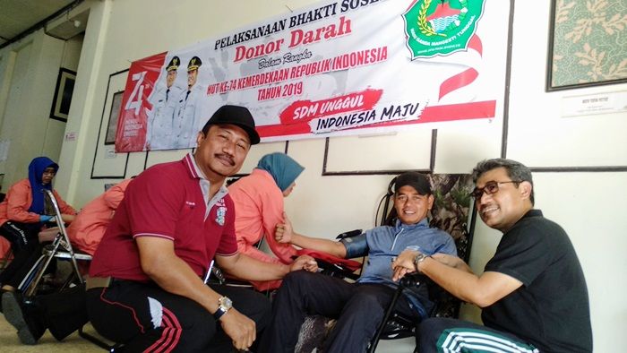Sambut HUT ke-74 Kemerdekaan RI, Pemkab Pamekasan Gelar Berbaur dan Donor Darah Sambut HUT ke-74 Kemerdekaan RI, Pemkab Pamekasan Gelar Berbaur dan Donor Darah