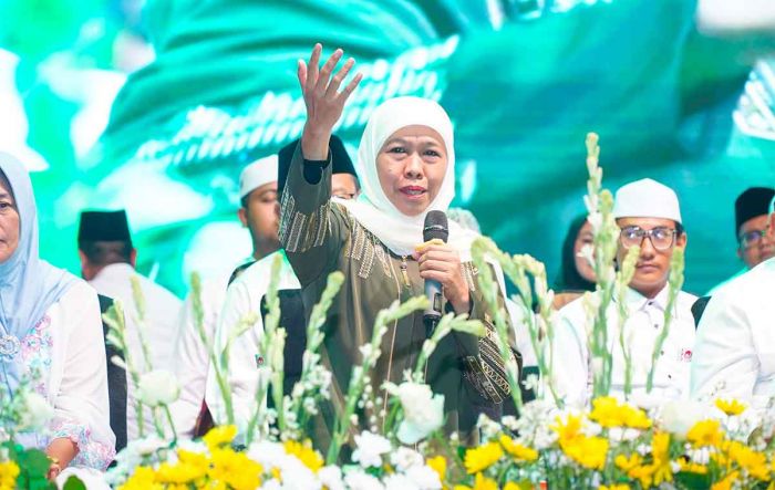 Di Ponpes Sabilun Naja Bojonegoro, Khofifah Didoakan KH Anwar Zahid 2 Periode Di Ponpes Sabilun Naja Bojonegoro, Khofifah Didoakan KH Anwar Zahid 2 Periode